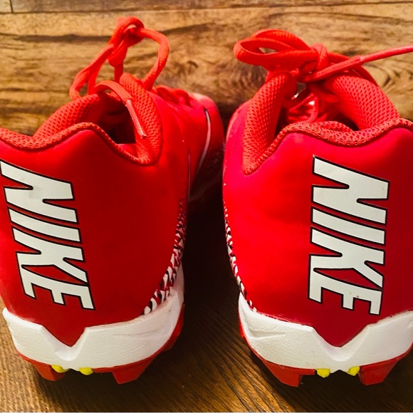 Nike Vapor Varsity Low TD Football Cleats RED 880319-610 Mens size 10.5 VPR 155 - Picture 4 of 9